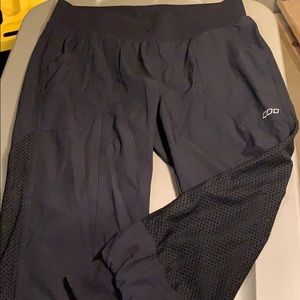 Lorna Jane Capris with mesh cutout